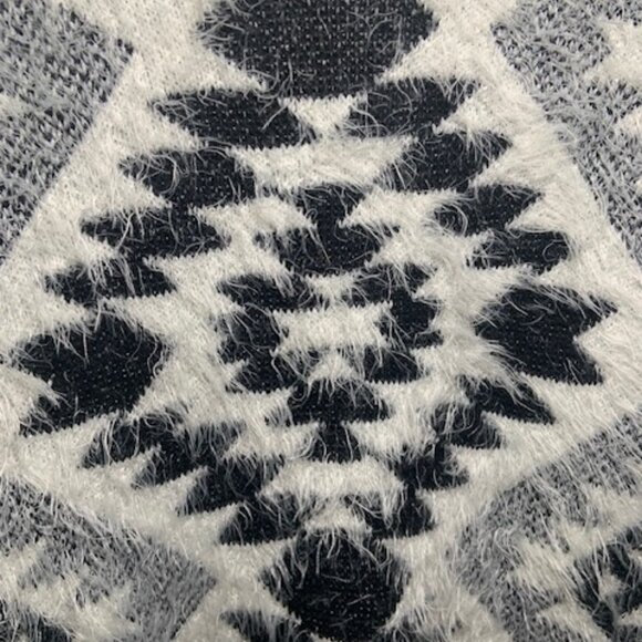 Say What Aztec Tribal Fuzzy Eyelash Knit Black White Pullover Sweater - Size M - Picture 2 of 8